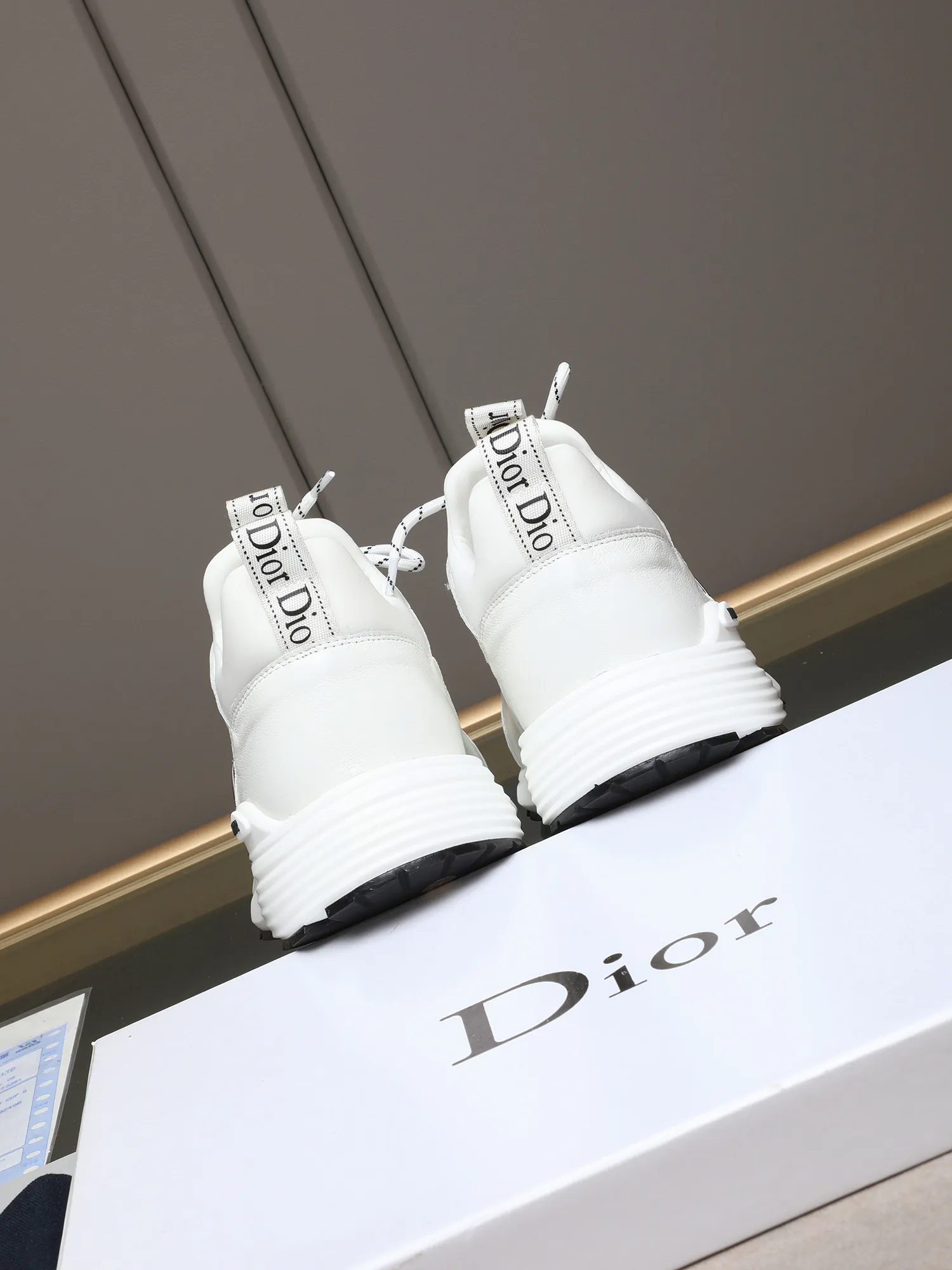 Men's shoes 💰460 💰Dior [Dior] 😘😘High-end series of casual men's shoes, simple and elegant👍👍👍The upper is made of first-layer genuine leather spliced ​​with Dior's special material [sun][sun]; imported first-layer sheepskin lining; special outsole, wear-resistant, lightweight, the overall design is harmonious and unified without lacking personality 👣🌟✨You deserve it! 5 colors😍Sizes 38~44. (45 custom-made) The picture above is a big seller🔥🔥🔥